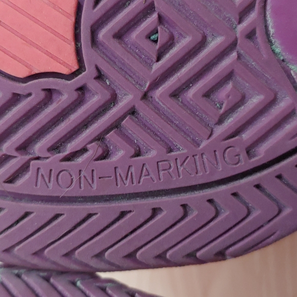 K Swiss Men's Size 6.5 Durawrap Seamfree Non-Marking Athletic Shoe - Picture 8 of 9